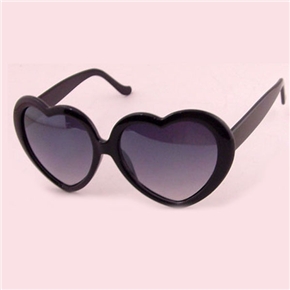 BuySKU61995 Full Frame Sunglasses with Heart Shaped Lens (Black)